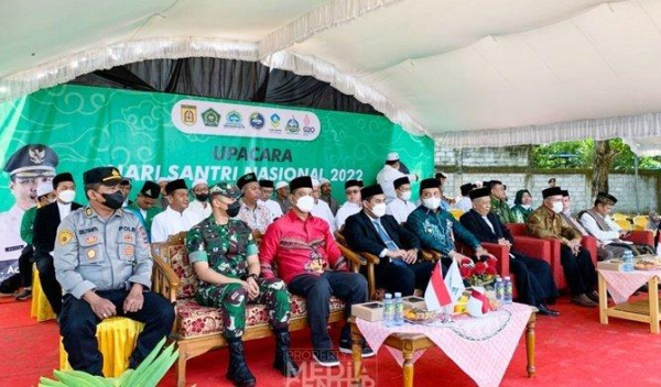 Wali Kota Banjarbaru Aditya Pimpin Upacara Peringatan Hari Santri Nasional di Ponpes Nurul Fikri Banjarbaru